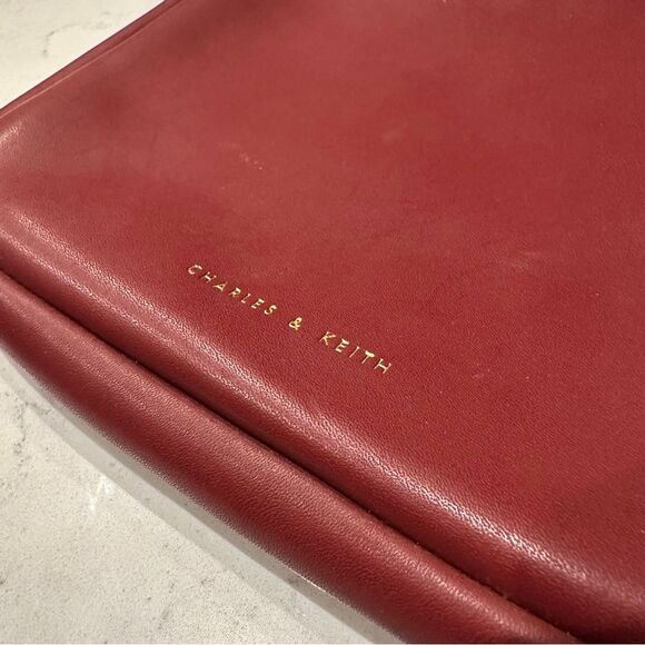 Charles & Keith Burgundy Tablet Case - Picture 5 of 8